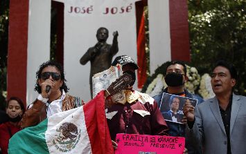 Exasistente de José José critica homenaje que hizo Alejandra Ávalos | El  Informador