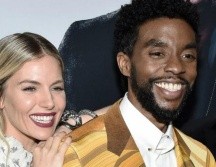 Sienna Miller y Chadwick Boseman fueron los protagonistas de la película 