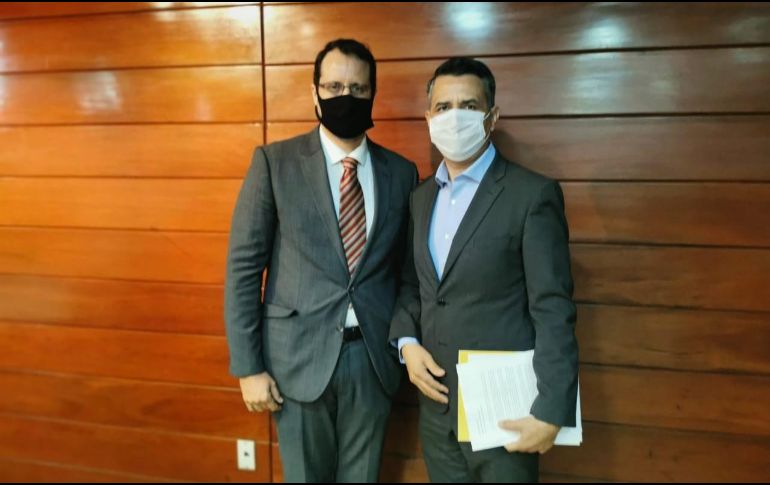 Martín Almádez, director de la Dirección de Profesiones de Jalisco. Alain Preciado López, subsecretario general del Gobierno de Jalisco. ESPECIAL