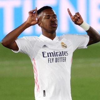 El Real Madrid se impone al Valladolid, impulsado por Vinicius