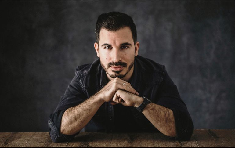 JAVIER CASTILLO. El autor se inspiró en pequeñas anécdotas personales para darle forma a la trama de su libro más reciente. CORTESÍA