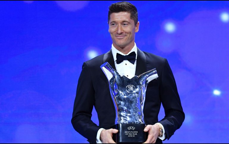 El atacante polaco gana un premio especialmente prestigioso este año, en el que no se concede el Balón de Oro. AFP / H. Cunningham