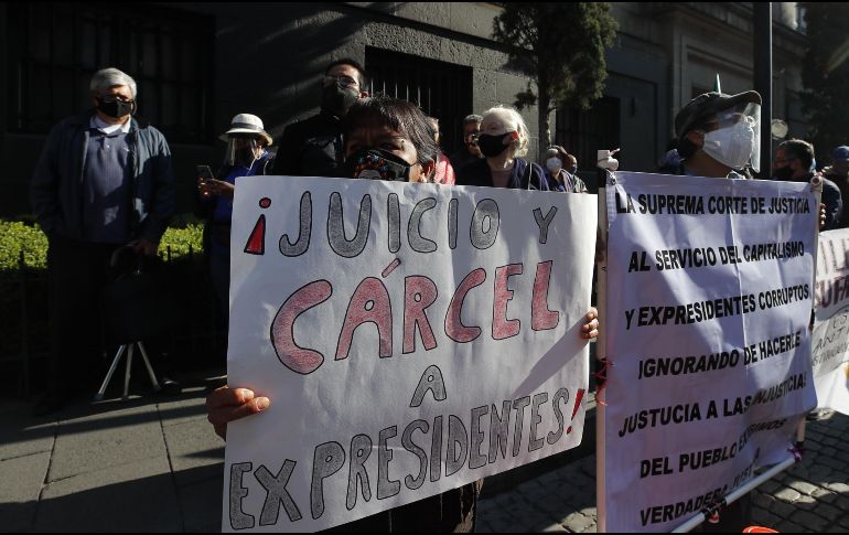 El debate entre los magistrados generó expectación y manifestaciones a las puertas de la sede de la Corte. EFE/J. Méndez