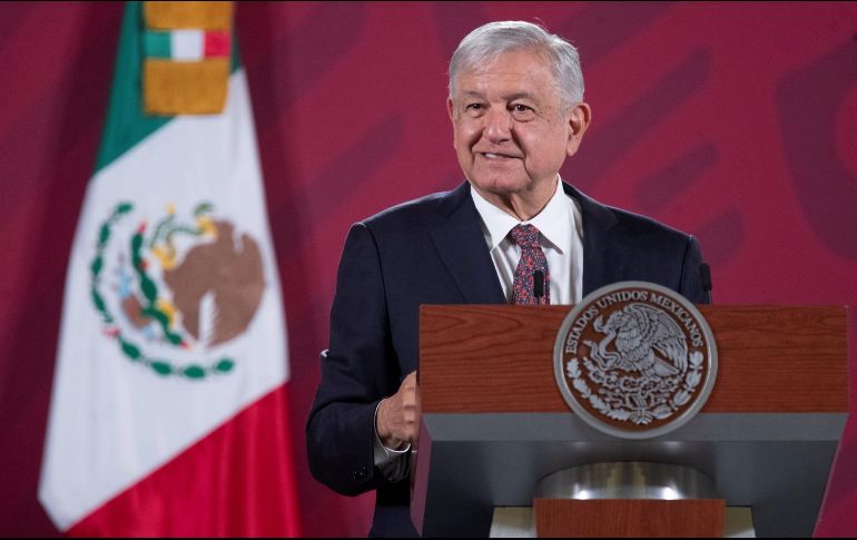 López Obrador recuerda que no se debe de luchar por cargos, sino por ideales y principios. EFE