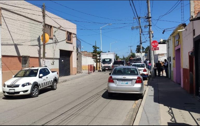 A su llegada, uniformados  de Zapopan encuentran a una pareja inconsciente con impactos de proyectil de arma de fuego. ESPECIAL