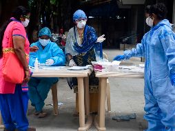 Las autoridades insisten en que al tratarse de un país con una población de mil 350 millones, ''las muertes por millón de habitantes en la India se sitúan como unas de las más bajas del mundo''. AFP / P. Paranjpe