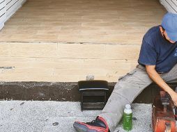 A SOBREVIVIR. Trabajadores luchan por mantenerse en pie durante un año particularmente complicado debido a la pandemia. EL INFORMADOR • G. Gallo