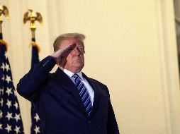 En su primer mensaje después de su hospitalización, Trump aseguró que se sentía mejor que hace 20 años. AFP / N. Kamm
