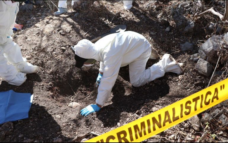 En ese mismo tiempo, se han detectado cuatro mil 904 fosas clandestinas, de las cuales han exhumados seis mil 900 cuerpos. EFE / ARCHIVO