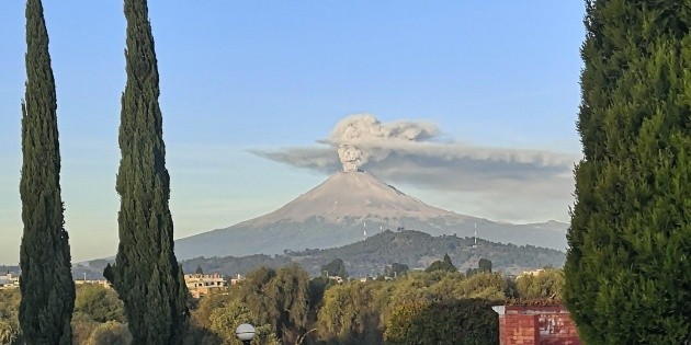 Del Popocat&eacute;petl sali&oacute; una ''Catrina de humo'', dicen tuiteros