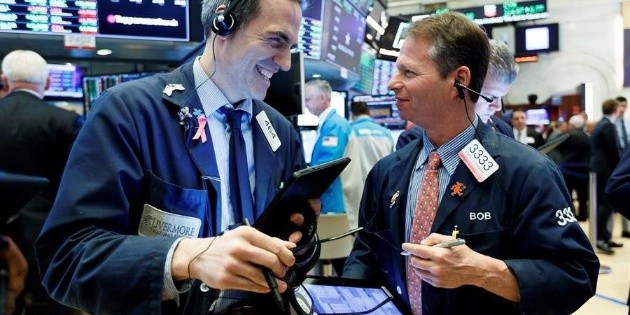 Indicadores: Wall Street cierra con ganancias tras promesa de apoyos