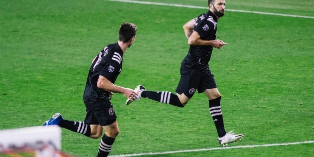 Higua&iacute;n se estrena en la MLS