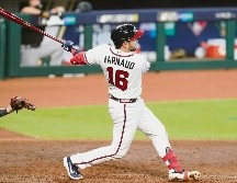 DESTACADO. Travis d'Arnaud volvió a lucir con el madero en el duelo de ayer. AP