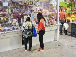 Dentro del subgrupo de bienes y servicios subyacentes, las mercancías aumentaron el 0.42%, con una tasa anual del 5.40%. AFP/ARCHIVO