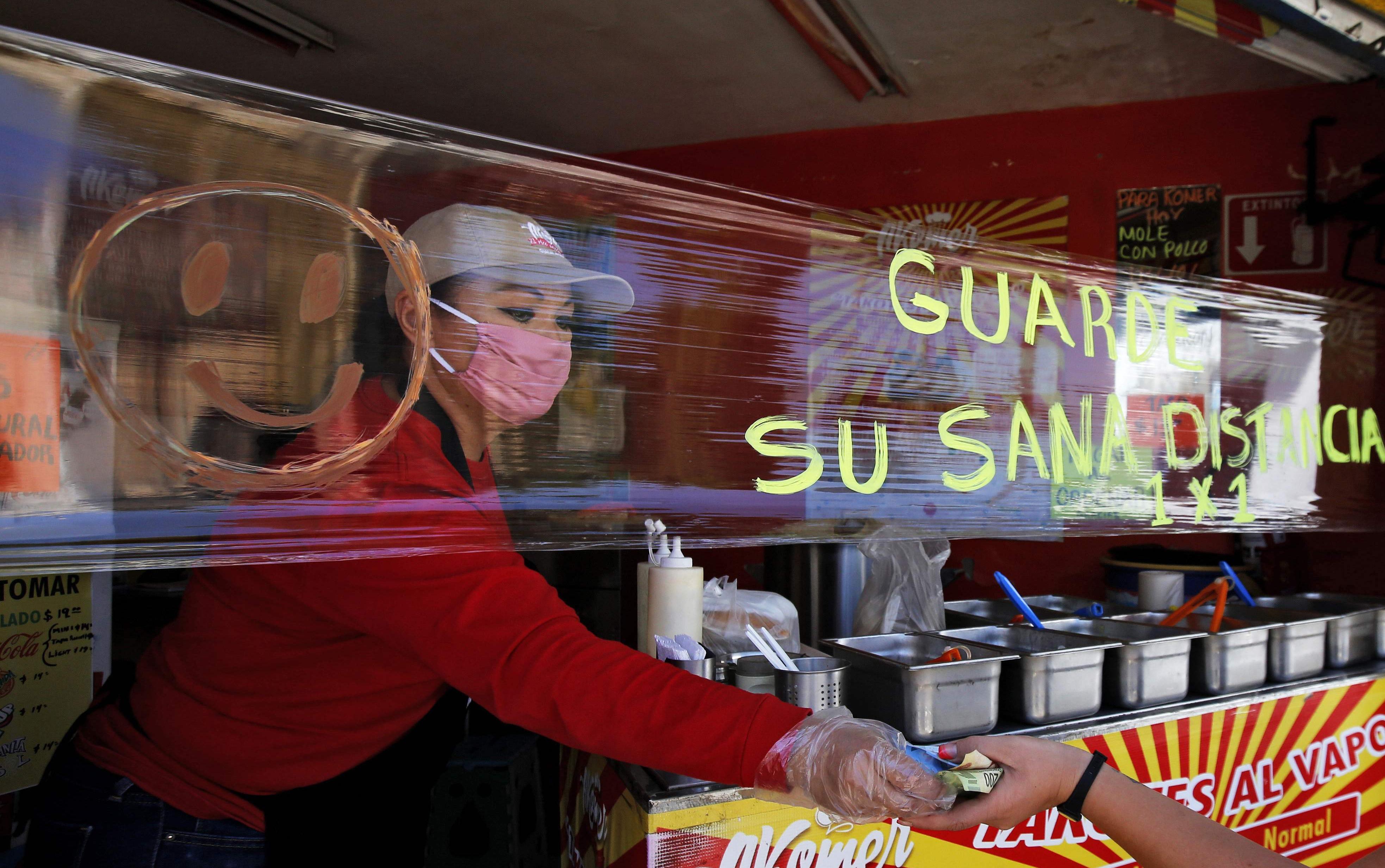El 30.9% del  tiempo total de trabajo de la población para las mujeres corresponde al realizado para el mercado. AFP/ARCHIVO