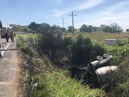Protección Civil y Bomberos de Zapopan atendieron el incidente vial. ESPECIAL