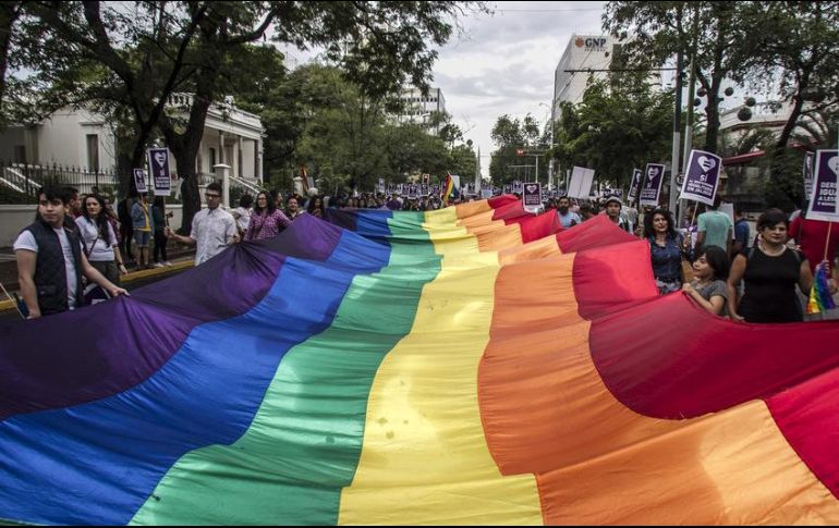Consideran que la acción vulnera los derechos de libertad de expresión, acceso a la información y de participación política de la población LGBT+. EL INFORMADOR/ARCHIVO