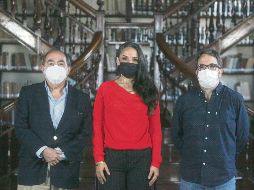 Presentación. De izquierda a derecha, Miguel Ángel Sánchez de Armas, Giovana Jaspersen y Alejandro Tavares. ESPECIAL/SCJ