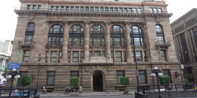 Banxico anticipa ca&iacute;da del PIB de entre -8.7% y -9.3% en 2020