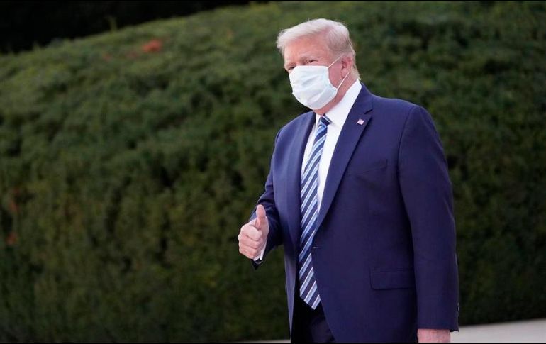 Según el periódico, Trump sufrió importantes problemas de liquidez durante su campaña, que financió él mismo, y en ese periodo vendió cerca de 40 millones de dólares en acciones. EFE/ARCHIVO