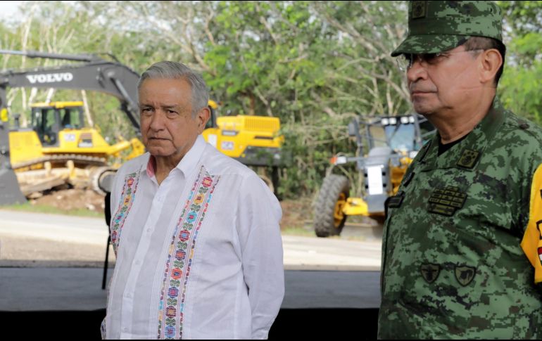AMLO justificó el uso de soldados con el argumento que el proyecto debe estar listo para 2023. EFE / Presidencia de México