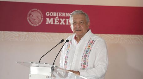 López Obrador destacó que con el descenso en los contagios y personas fallecidas por el coronavirus, ya hay una recuperación del turismo. EFE / Presidencia