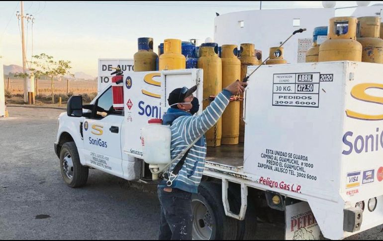 LIMPIEZA. Todas las unidades, así como los cilindros, son sanitizados todos los días previo a iniciar la ruta de entrega. ESPECIAL