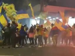 El director técnico Miguel Herrera estuvo presente de incógnito y grabó las porras. Twitter / @MiguelHerreraDT