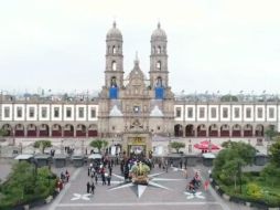 En esta ocasión, la Romería de la Virgen de Zapopan se realizó sin la presencia de multitudes debido a la contingencia del coronavirus. ESPECIAL /