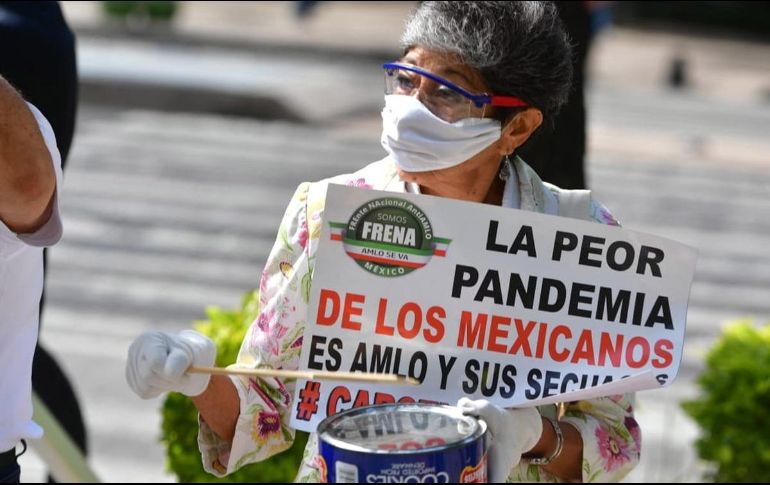 El Frente Nacional Anti AMLO mantiene un plantón desde hace días en el Zócalo de la CDMX. SUN / ARCHIVO