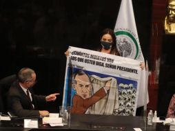 Hugo López-Gatell (i) durante la comparecencia de hoy. Algunos legisladores se manifestaron en contra del manejo de la pandemia por parte del subsecretario. SUN/B. Fregoso