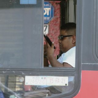 Por evitar cubrebocas, multan a 1,573 camioneros