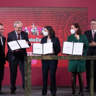 Coronavirus: México firma acuerdos para compra de vacuna