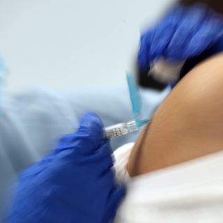 Vacunas contra coronavirus llegarían a México en diciembre