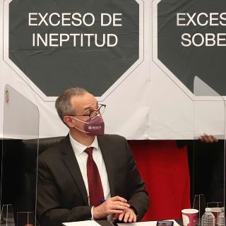 AMLO acusa ''maltrato'' a López-Gatell