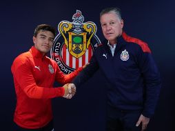 ''Tenemos 'Nene' hasta 2024'', publicó el Guadalajara en su cuenta oficial de Twitter. TWITTER / @Chivas