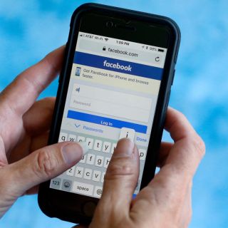 Para AMLO, Facebook es más popular y Twitter para clase media y alta