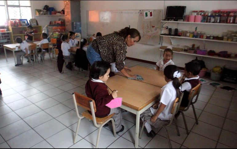 De momento los estudiantes llevan a cabo una jornada como las escuelas normales, de 8:00 a 12:45 horas, en lugar de 8:00 a 15:00 horas. EL INFORMADOR/ARCHIVO