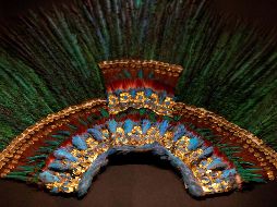 Austria respondió que el penacho de Moctezuma no podría ser llevado a México al menos durante los próximos diez años, hasta que existe la tecnología que permita desplazarlo con seguridad dada su fragilidad actual. AFP / ARCHIVO