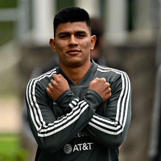 Atlético de Madrid y Sevilla estarían interesados en Jesús Gallardo