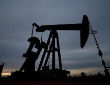 Al final de las operaciones en la Bolsa Mercantil de Nueva York, los contratos de futuros del petróleo intermedio de Texas para entrega en noviembre restaron ocho centavos. EFE/ARCHIVO