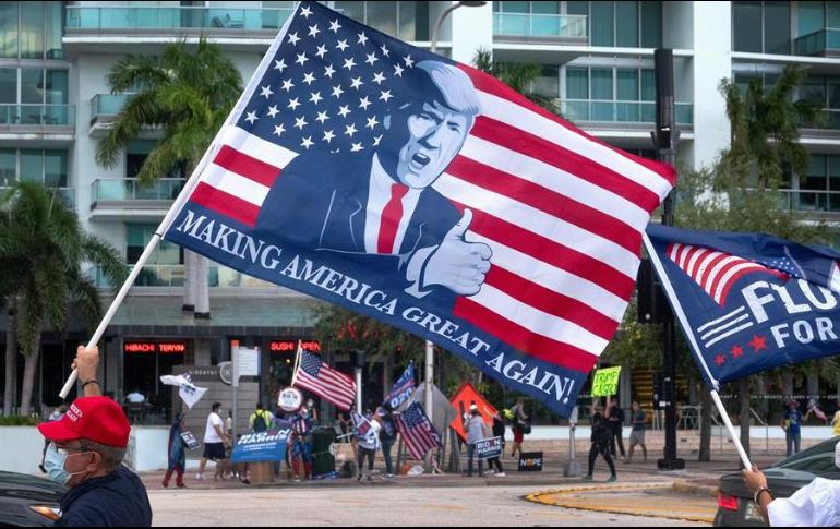 Las encuestas muestran un panorama poco alentador para Trump, quien está por detrás de Biden en Pensilvania, Michigan y Wisconsin. EFE/C. Herrera