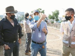 Supervisión de la obra. Sergio Garval, Erik Tapia, Jefe de Gabinete, y David Zamora, Secretario de Infraestructura y Obra Pública del Estado de Jalisco. ESPECIAL