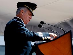 El titular del Ejecutivo federal informa que le pidió al general Cienfuegos (fot) una terna de su sucesor y en la que no aparecía el general Luis Cresencio Sandoval, e indica que descartó la propuesta que le presentaron. NTX / ARCHIVO
