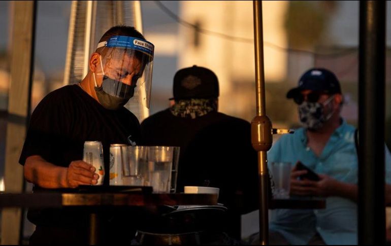 Las personas blancas representaron 51% de las muertes a finales de la primavera y durante el verano. EFE/E. Laurent