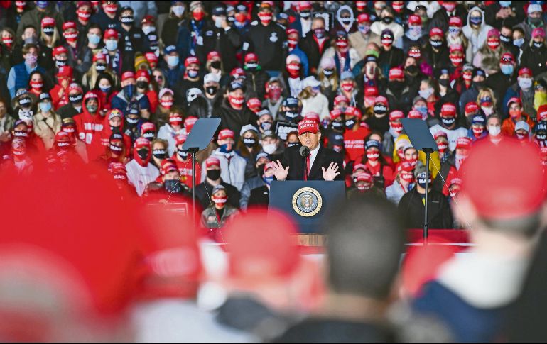 Sin distancia. Donald Trump, durante un mitin en Wisconsin. AFP
