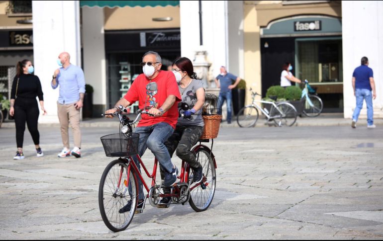El Gobierno anunció nuevas medidas que contengan el avance de la pandemia. EFE