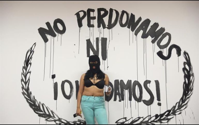 El pasado 4 de septiembre, un grupo de feministas tomaron las instalaciones de la CNDH luego de que madres de víctimas de violencia acudieron a una reunión con la titular del organismo. EFE / ARCHIVO