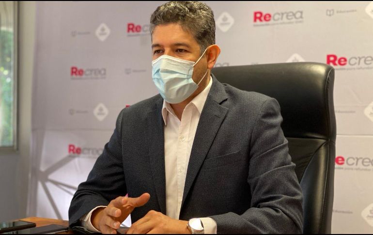 Juan Carlos Flores Miramontes, secretario de Educación, señaló que la emergencia sanitaria ha permitido fortalezas entre el sector público y privado.  / @JCFloresMiramon