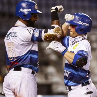 Charros gana su primer juego como local